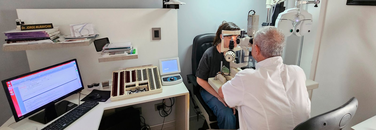 muravchik clinica de ojos_0001_Capa 4